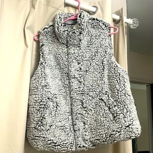 Francesca’s Charcoal Sherpa Vest